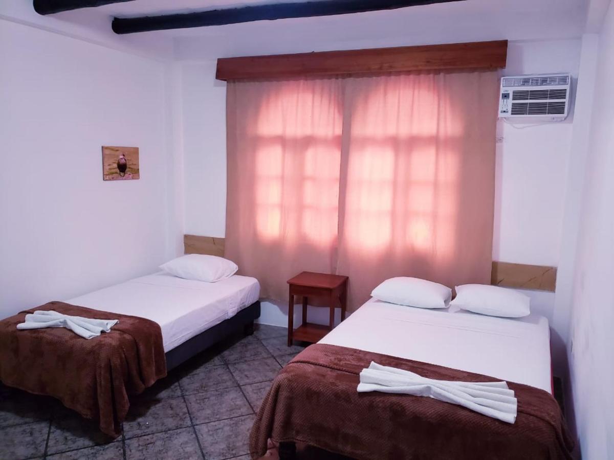 Hotel Crossman Пуэрто-Айора Экстерьер фото