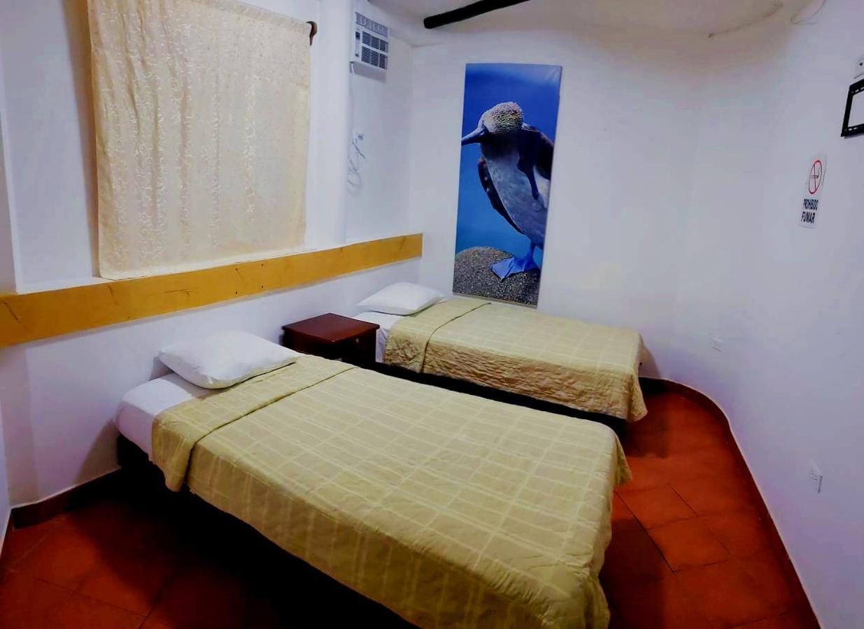 Hotel Crossman Пуэрто-Айора Экстерьер фото