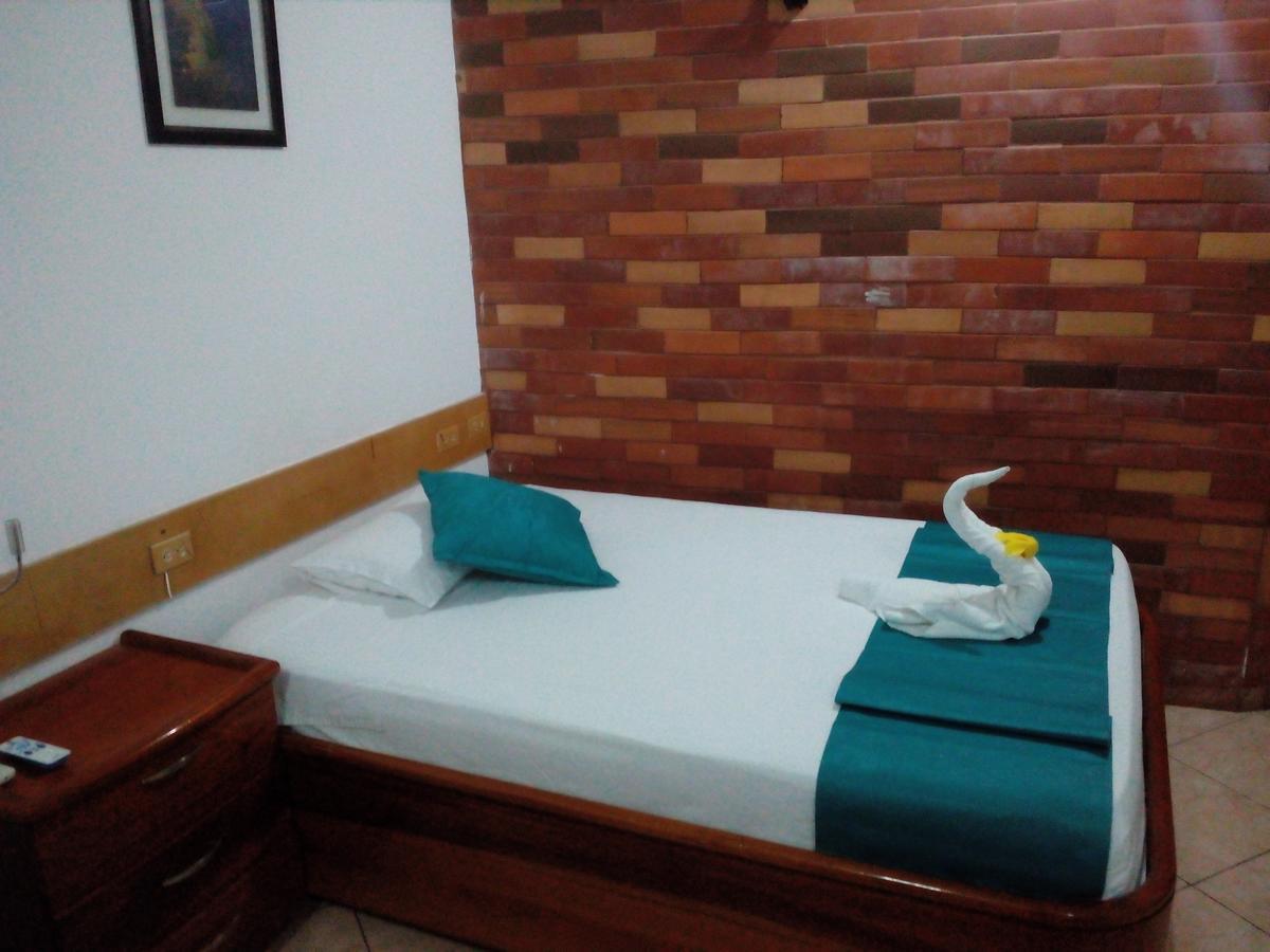 Hotel Crossman Пуэрто-Айора Экстерьер фото